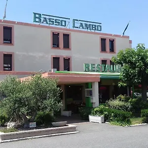 ** Hotel Metrhotel Cambo Frankreich